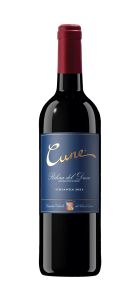 Bottle of red wine Cune Crianza 2021